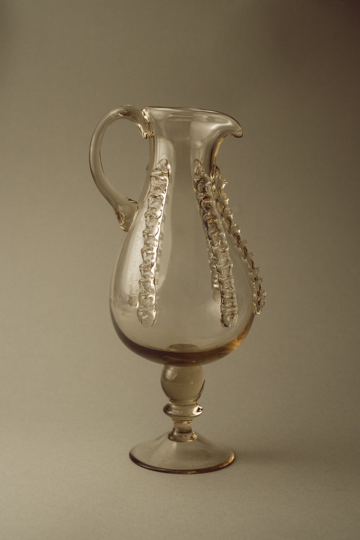 Carafes in Glass with ornaments - Mouthblown Collection — side angle