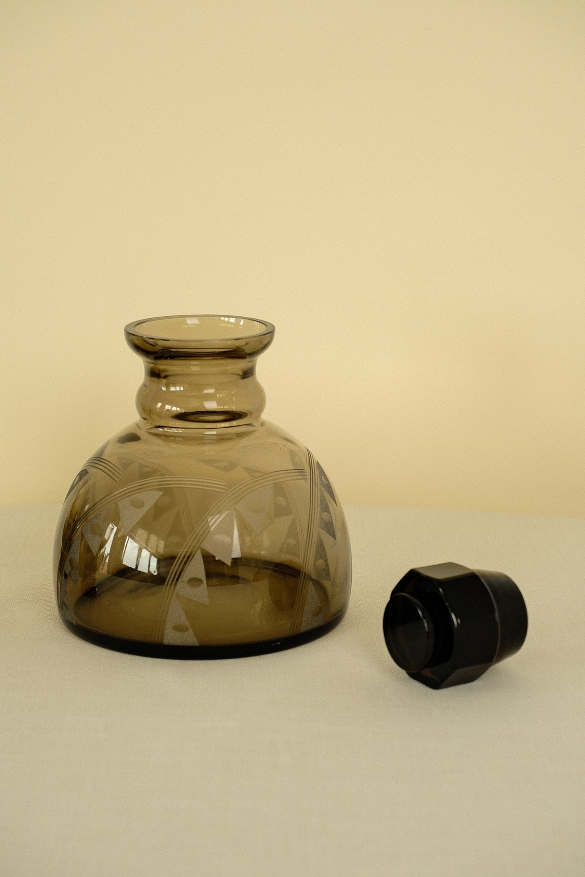Smoked Glass Aperitif Set — detail view