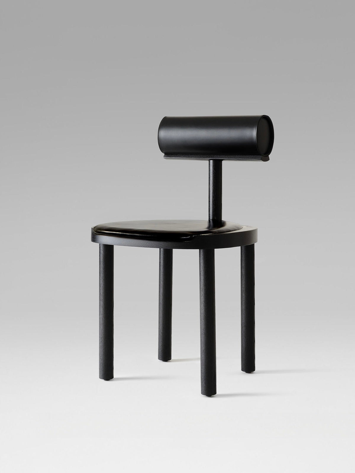 UNA Chair by Estudio Persona — side view of black wooden chair