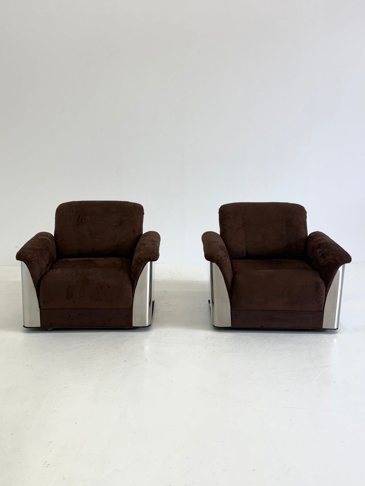 Gian Pietro Arosio Space Age armchairs — alternate view