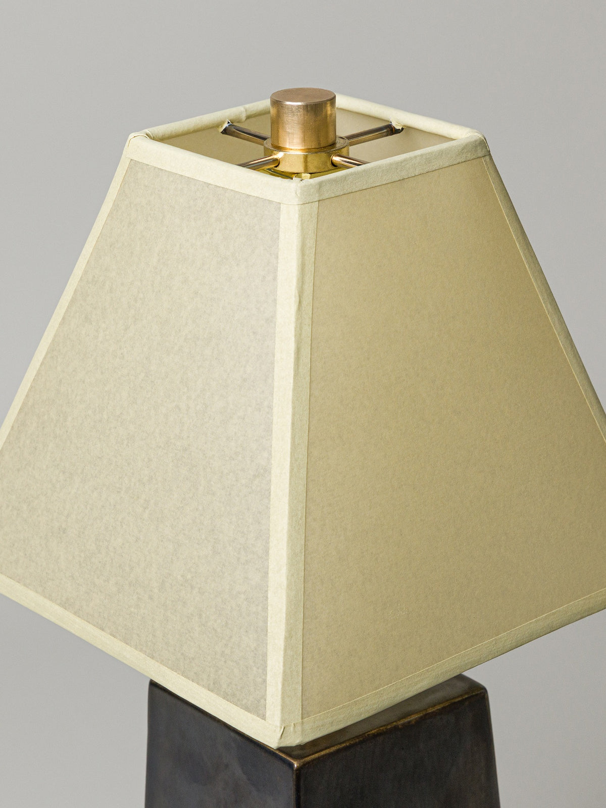 Osen Table Lamp Tall, Graphite / Faint Green Shade — close-up