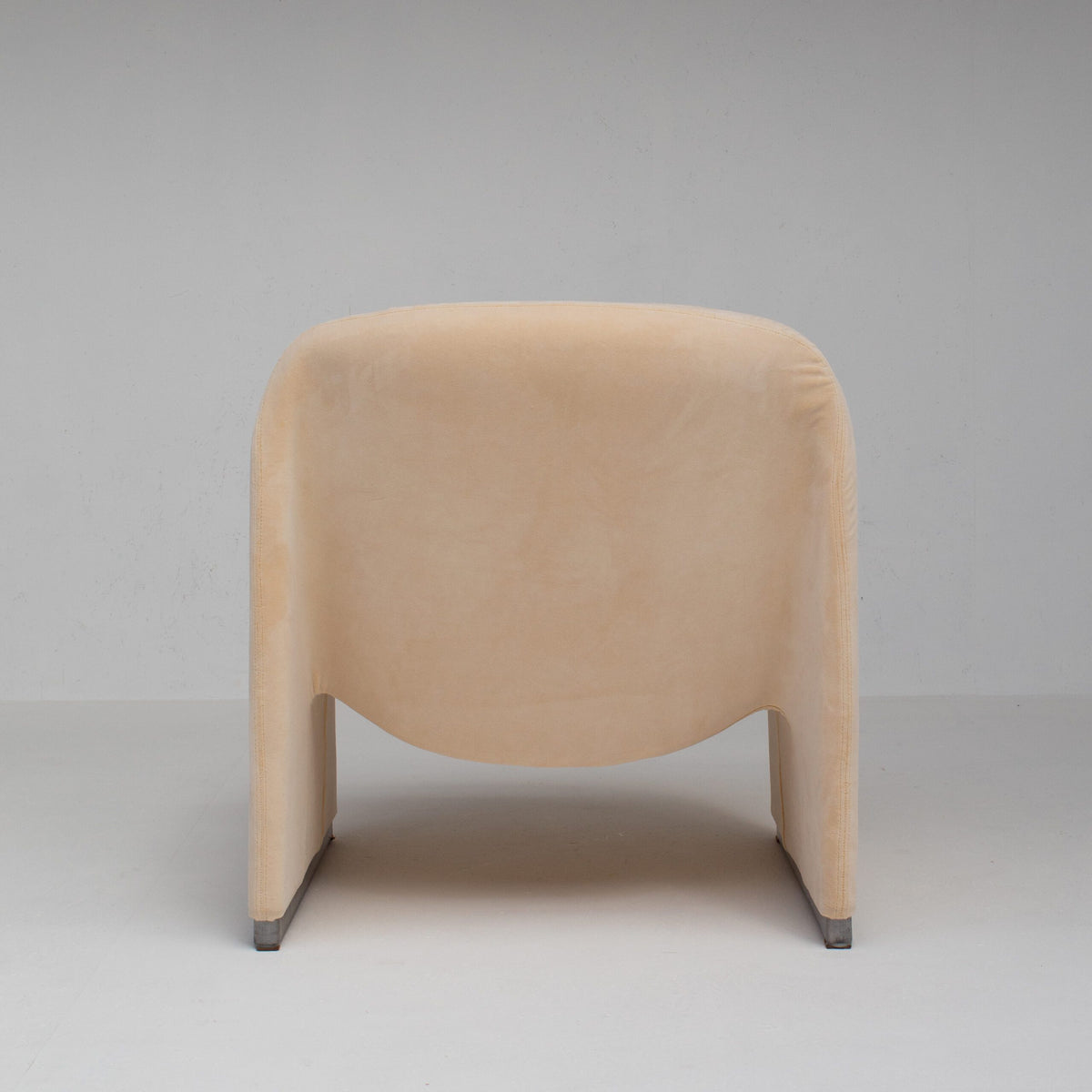 Alky Chair by Giancarlo Piretti — close-up