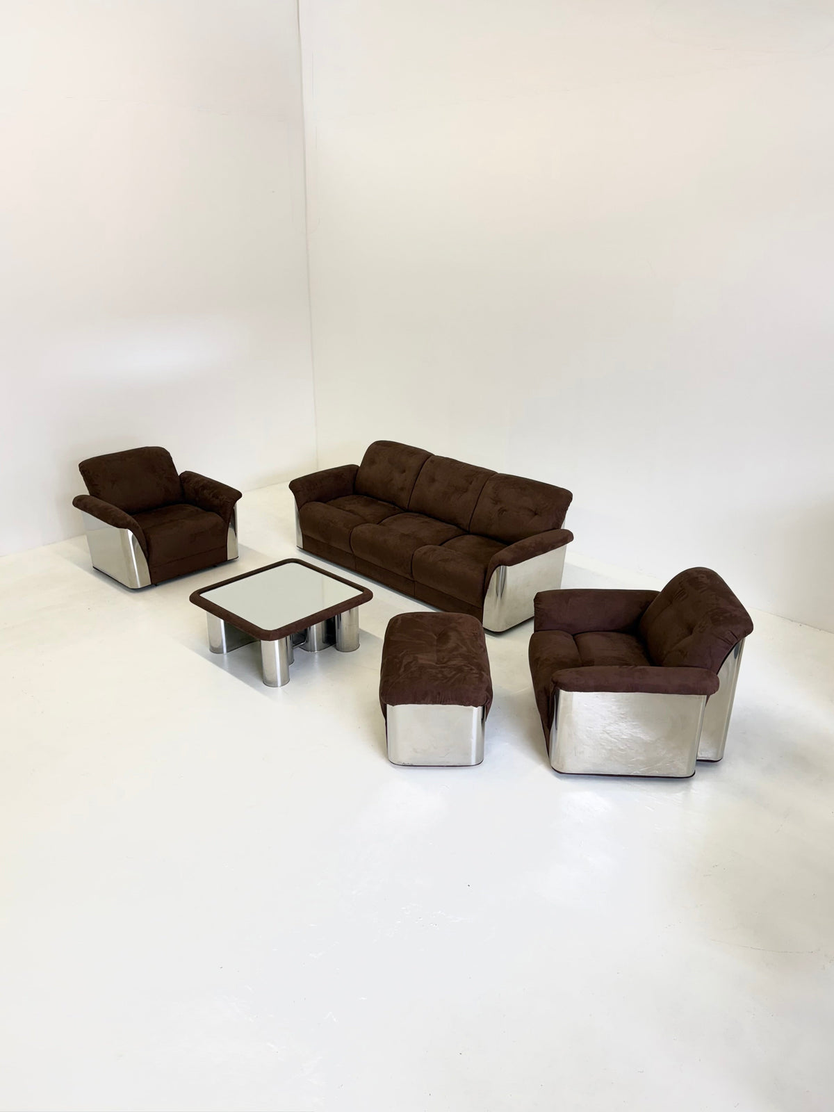 Gian Pietro Arosio Space Age stool — in context