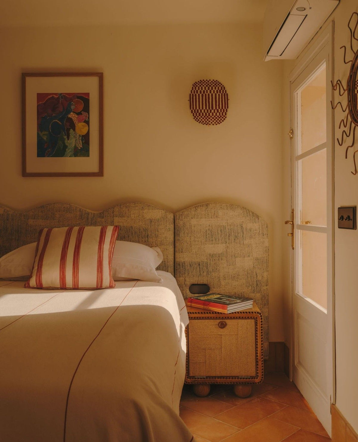 Beige Checker Wall Lamp in bedroom lifestyle setting, Los Objetos Decorativos
