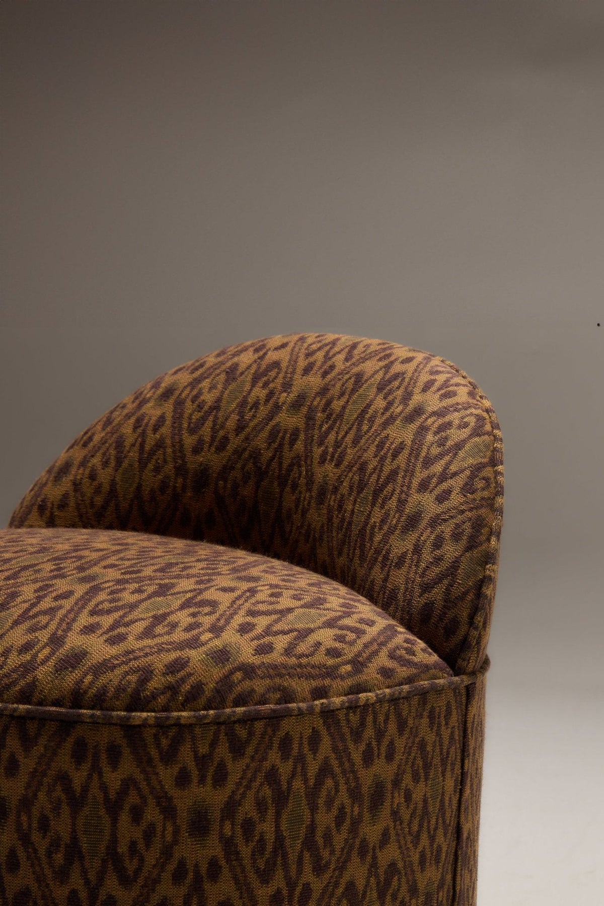 INFERI STOOL - WOVEN IKAT — top view of patterned fabric seat