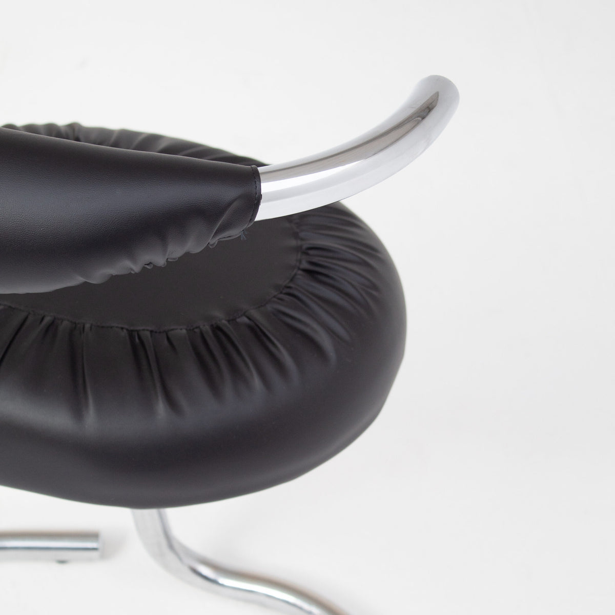 Set of 6 Cobra Chairs by Giotto Stoppino — additional view