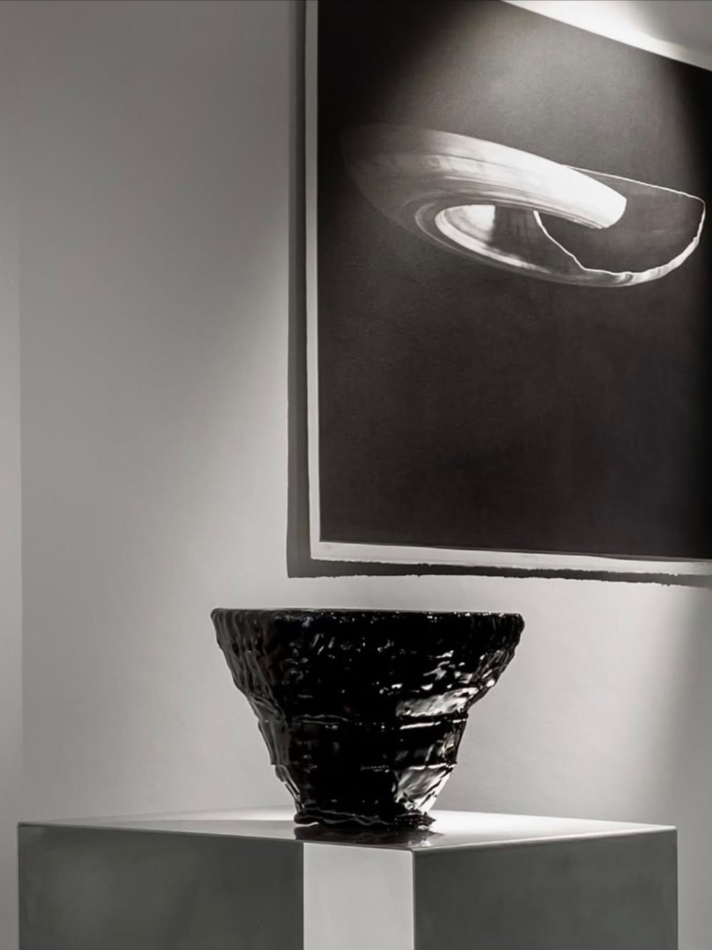 SK1-B — Ceramic Vase. Limited edition 25 + 1 AP — side angle