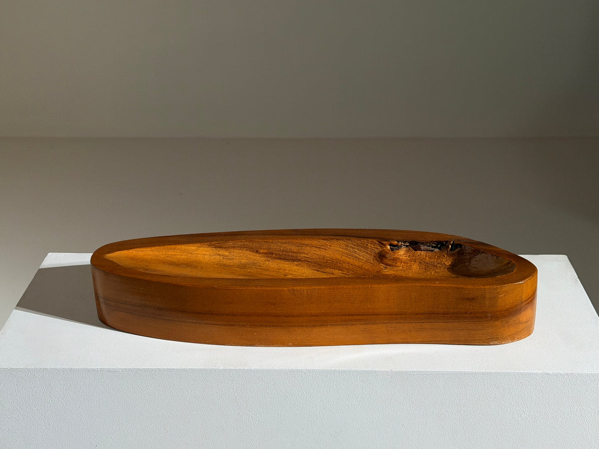 Large sculpted elm wood bowl, France, circa 1950 — detail view