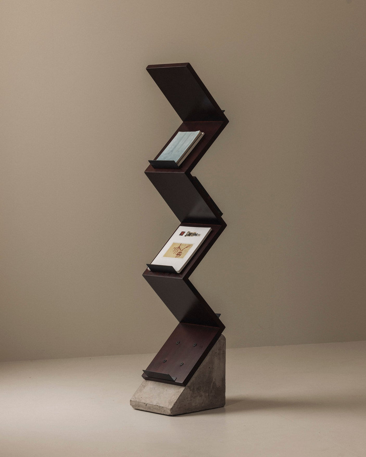 Magazine ‘Zink’ shelf by Jonas Bohlin for Källemo, Sweden 1984 — detail view