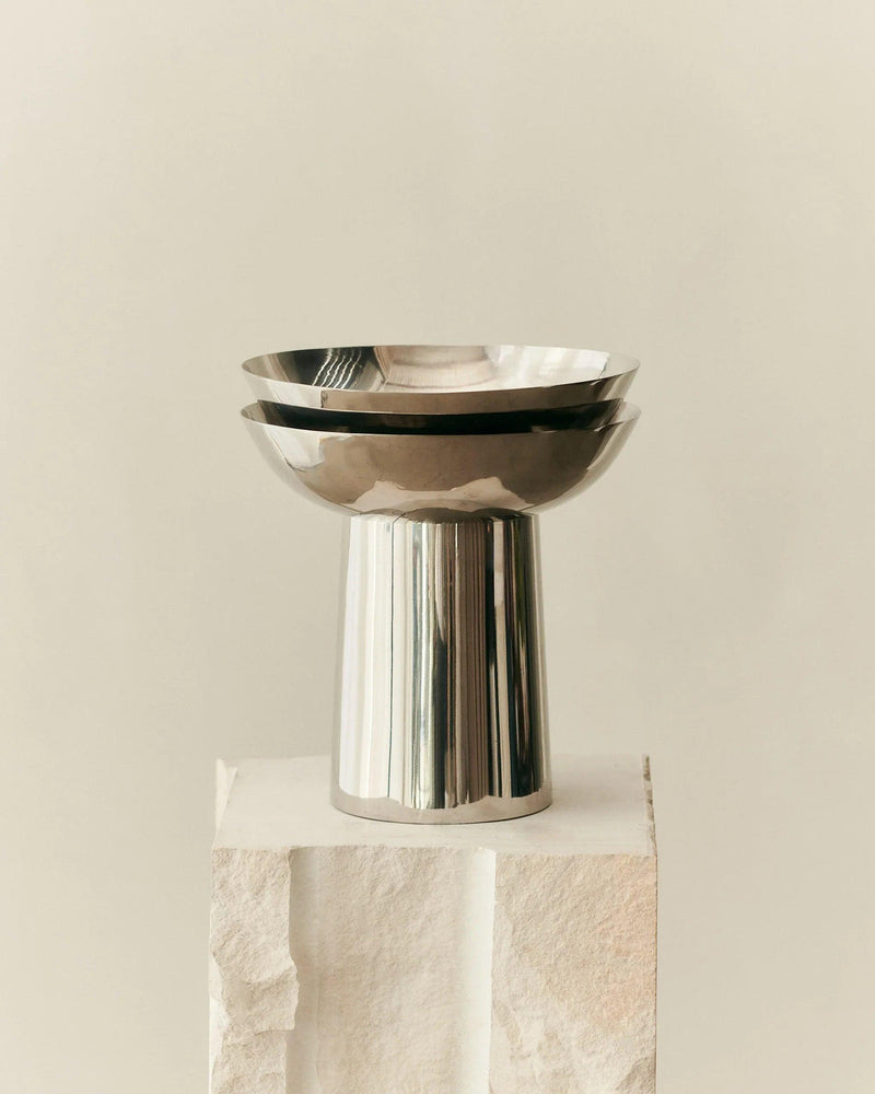 FOUNTAIN VASE 02 by Louise Roe | The Oblist