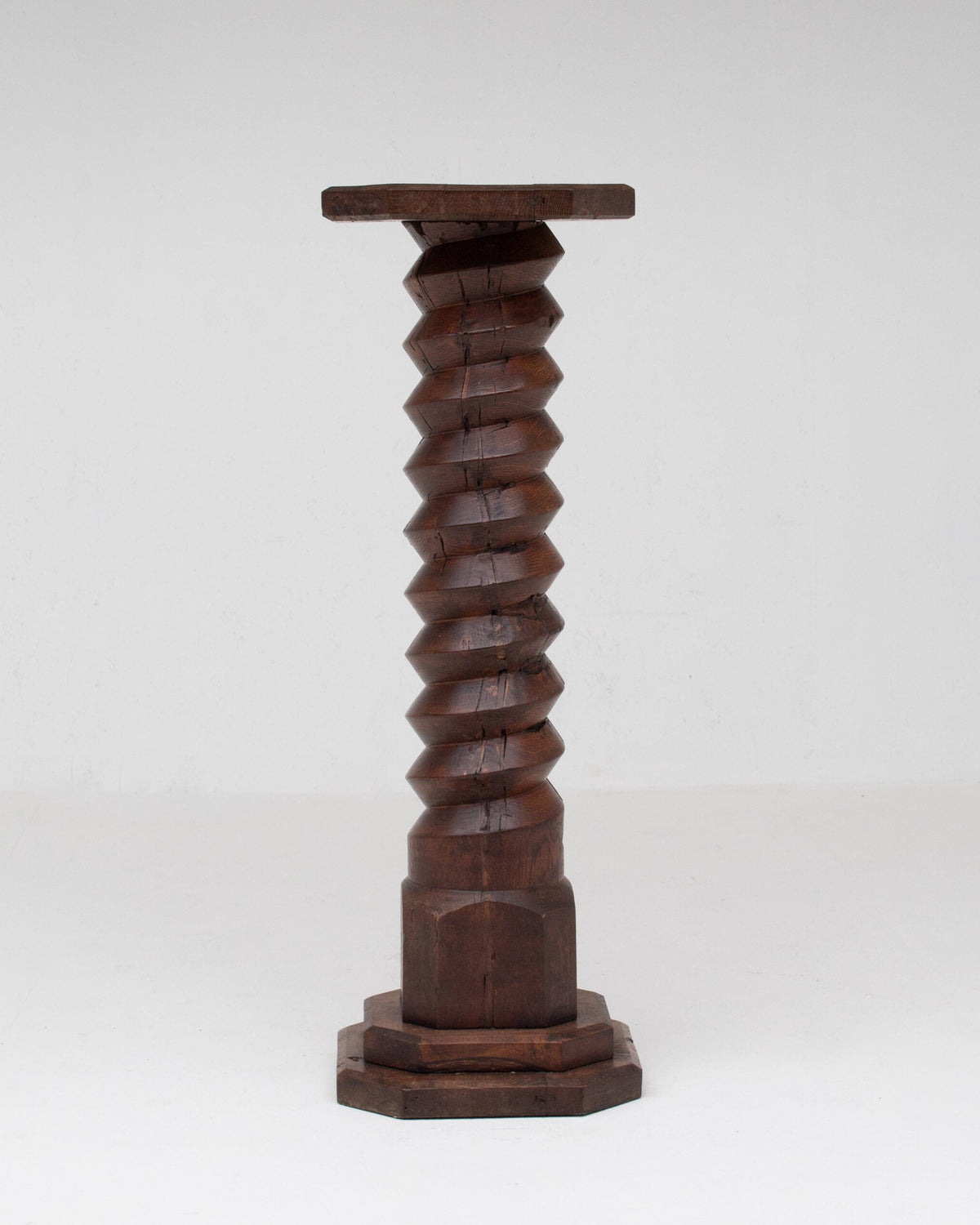 Brutalist Hand-Carved Wooden Pedestal in Solid Oak by Malata Antwerp | The Oblist