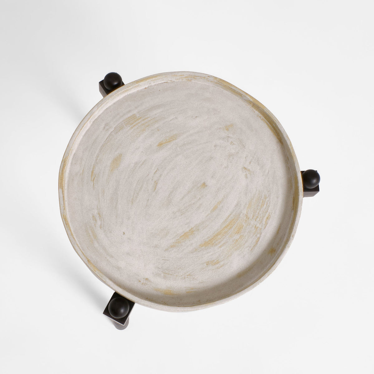 Bolha Tray Table — top view of round ceramic tray
