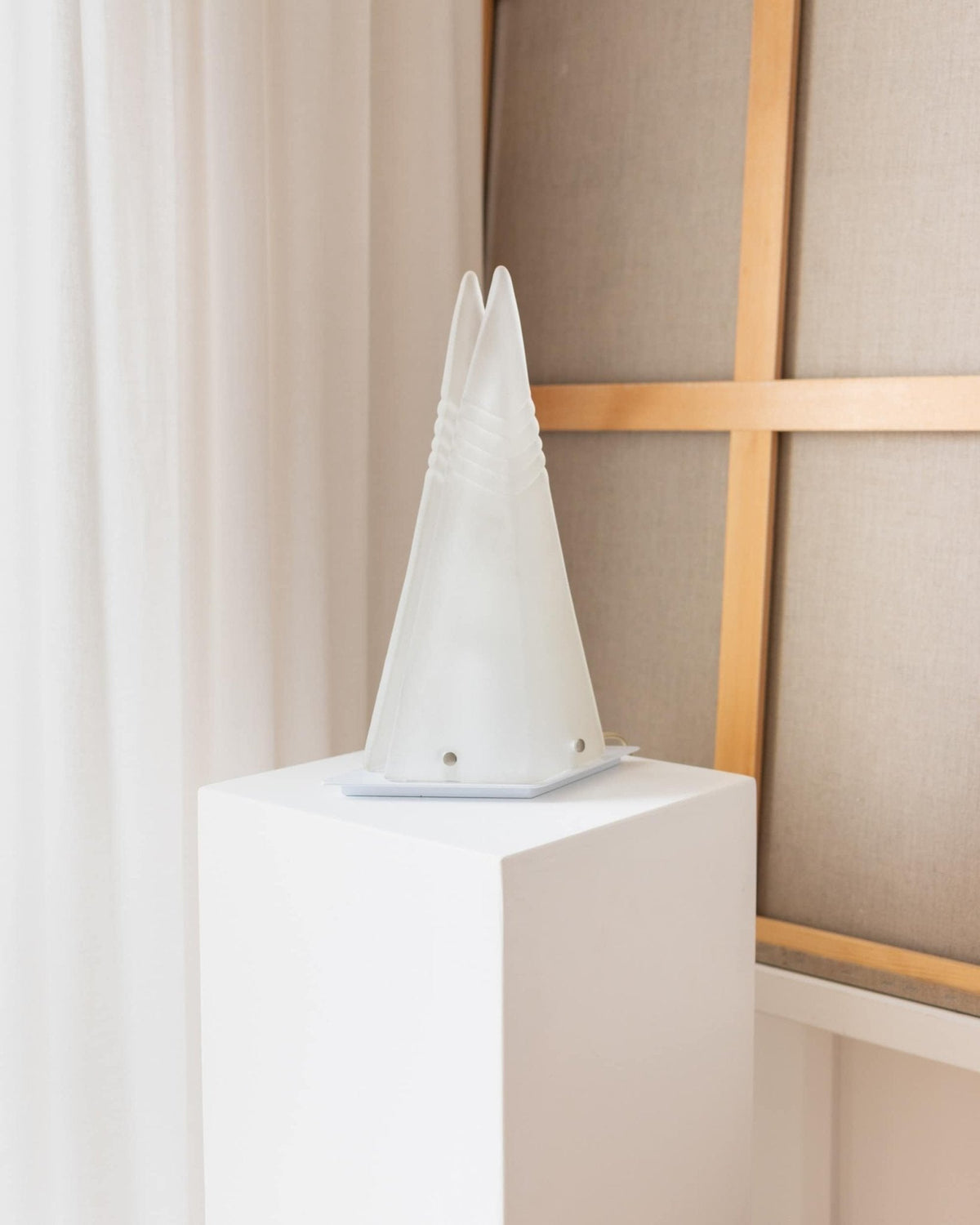 Murano pyramid table lamp in frosted glass - original Space Age Design - Made in Italy - 70s — alternate view
