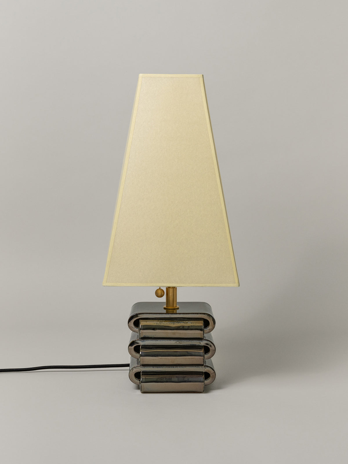 Gio Table Lamp, Obsidian / Faint Green Shade — detail view