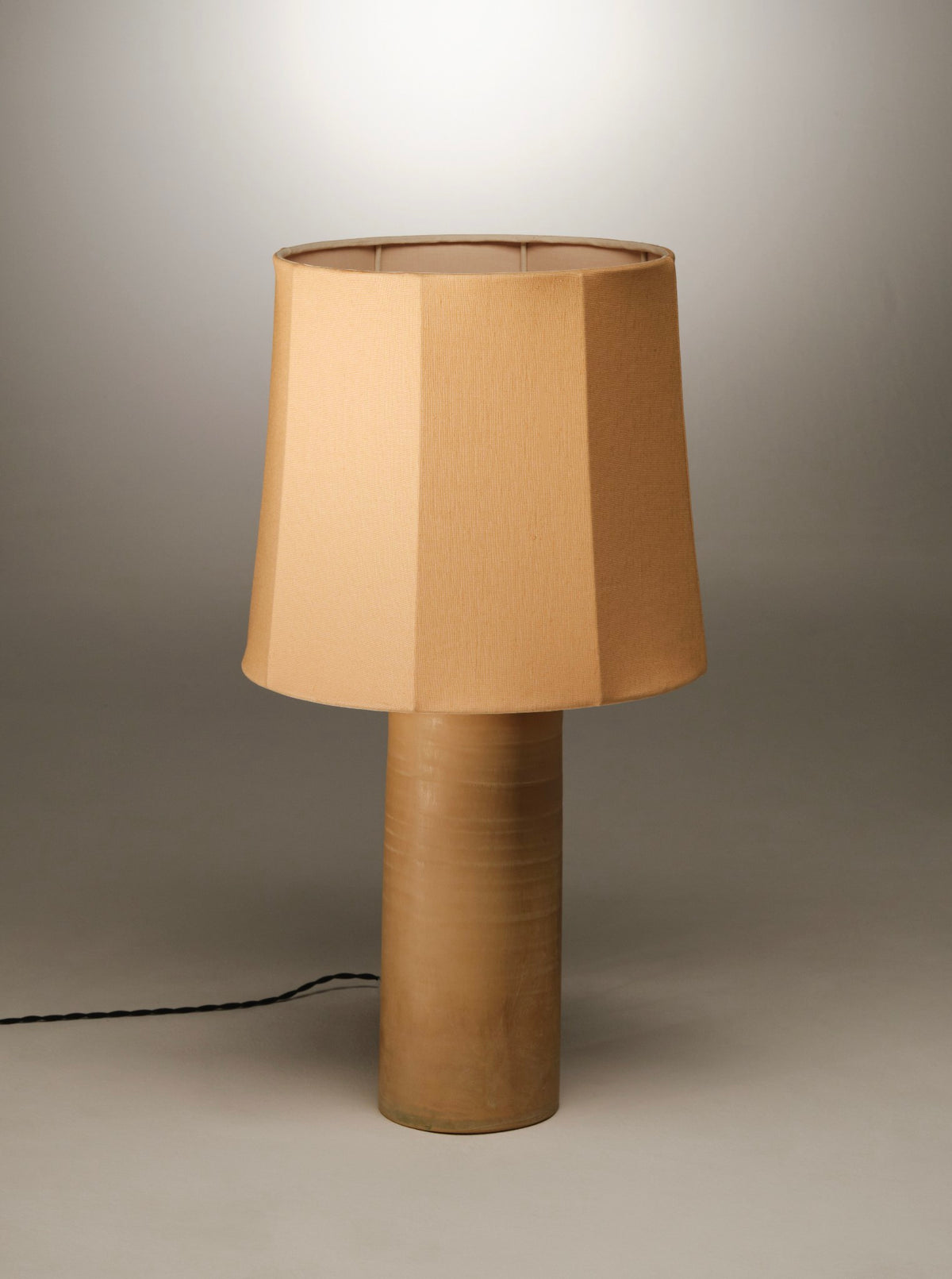 Sonora Linen Table Lamp — close-up