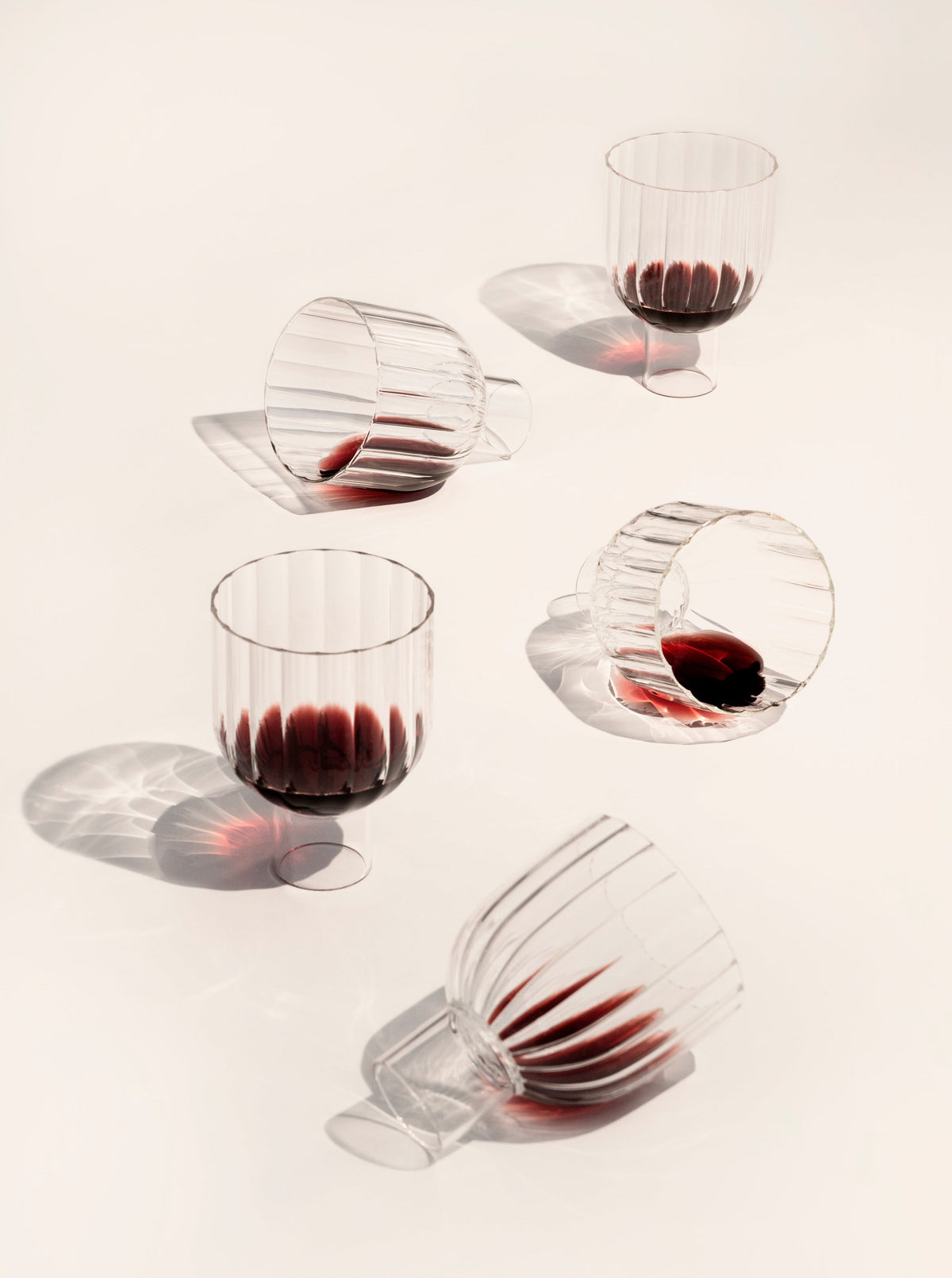 Calici Milanesi — Hand-blown Wine Glass — side angle