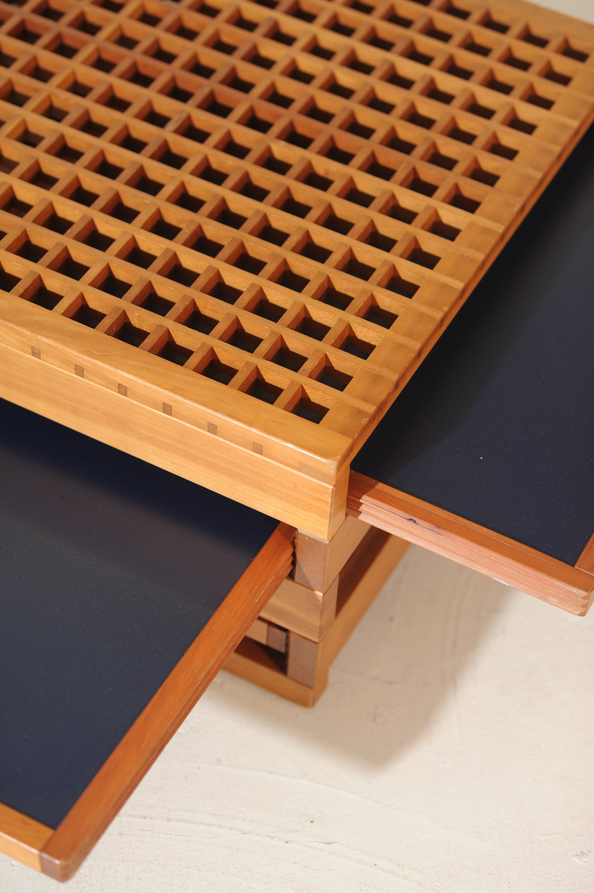 Bernard Vuarnesson Tetra Coffee Table, France 80s — close-up