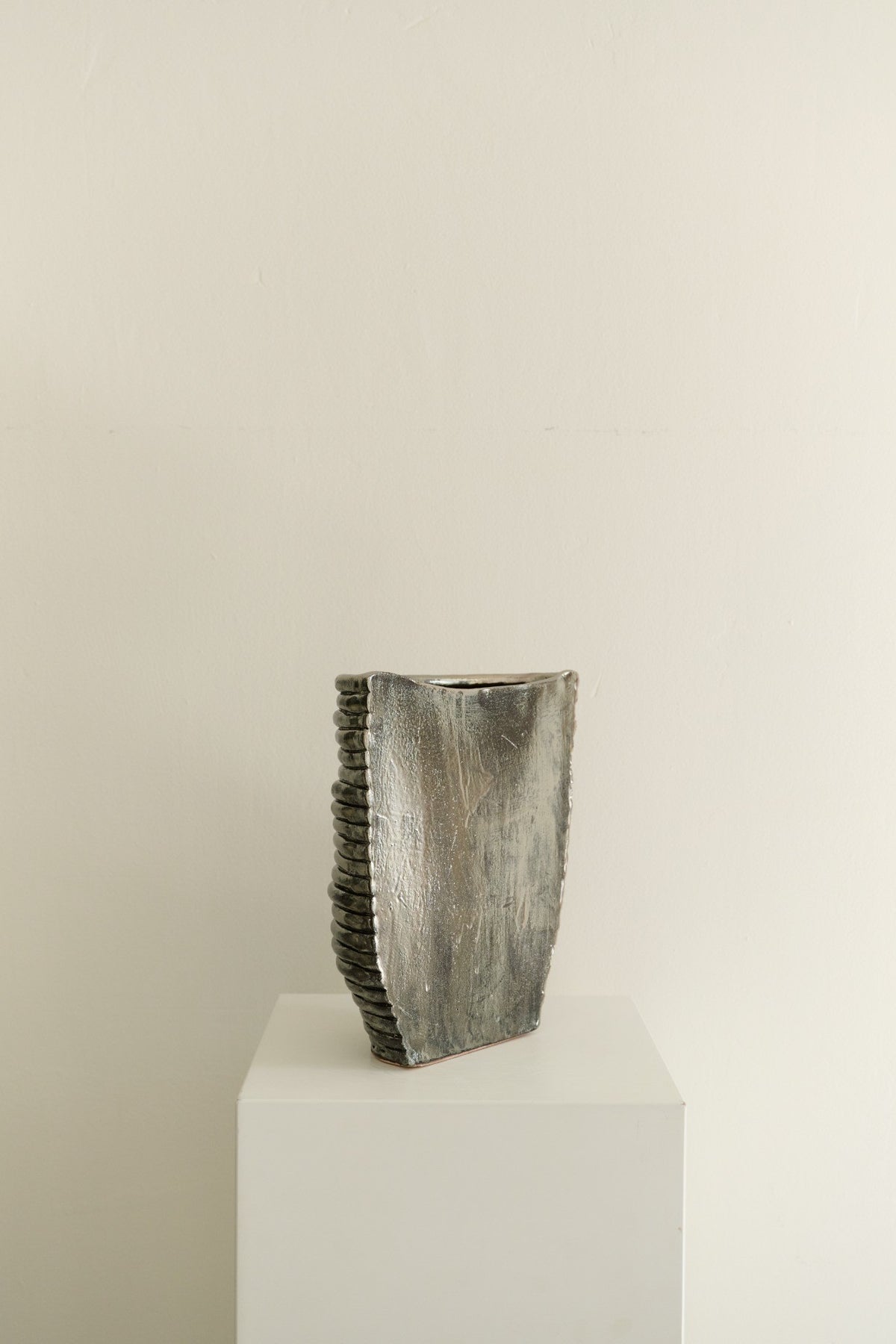 Silver metallic Vase in Stoneware — side angle