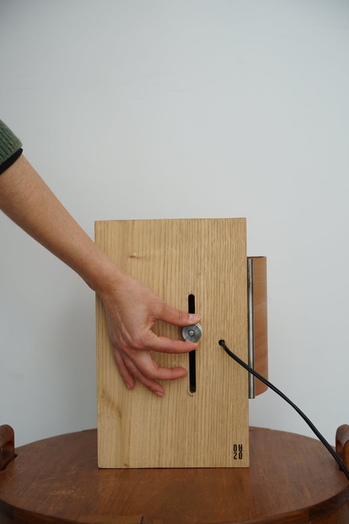 Table lamp 6/10 — close-up
