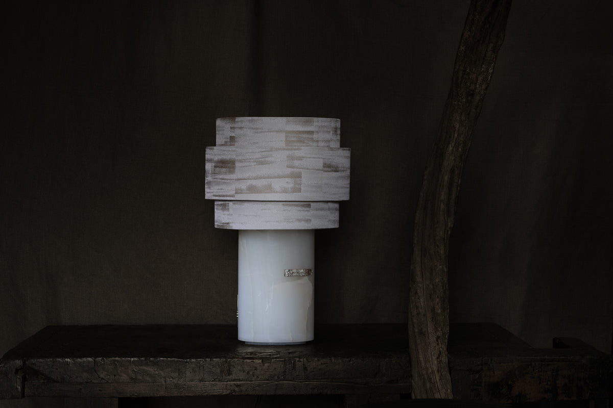 Auge Onyx Table Lamp — detail view