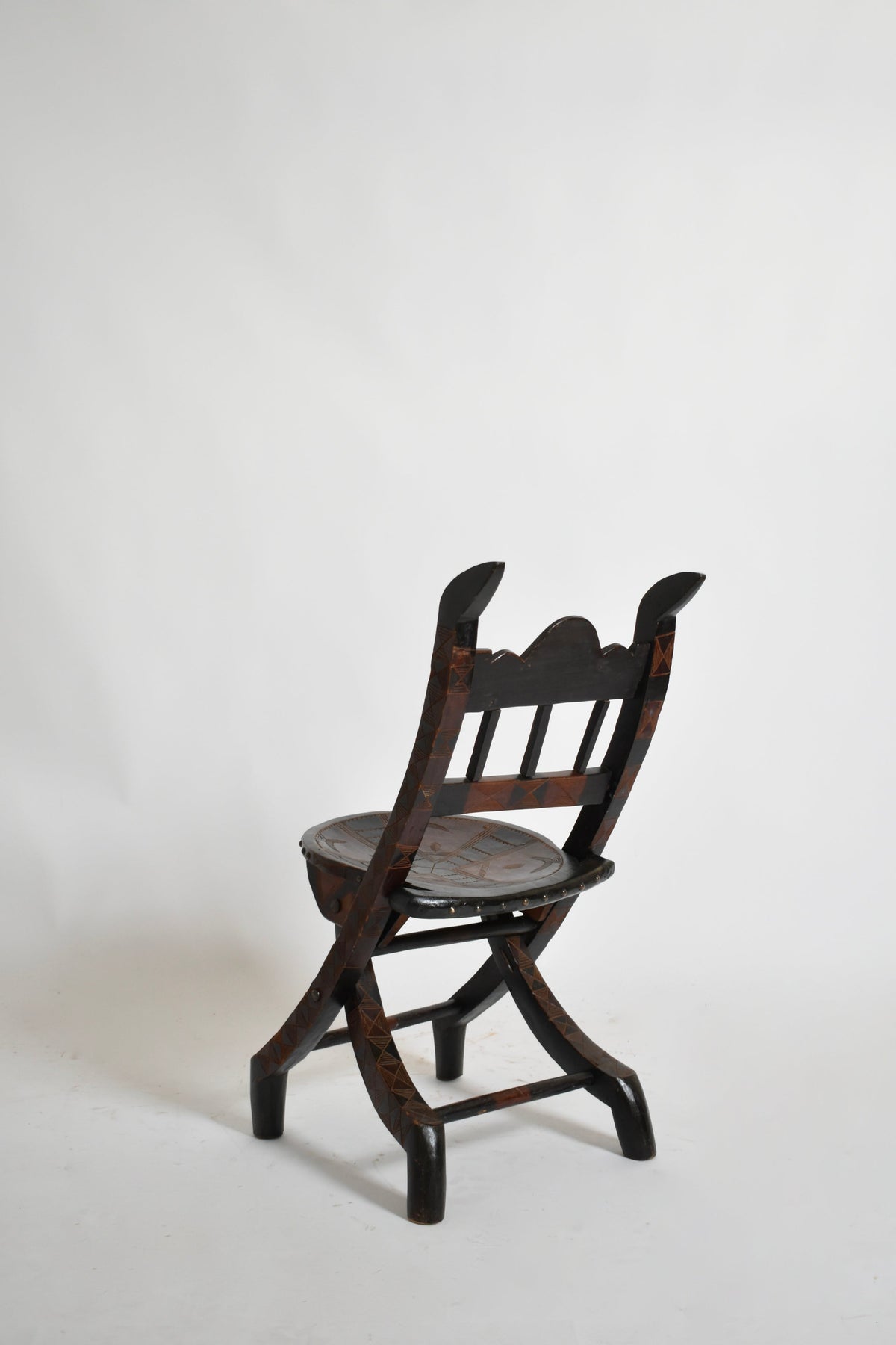Wooden Senoufo Chair, 1960s — side angle