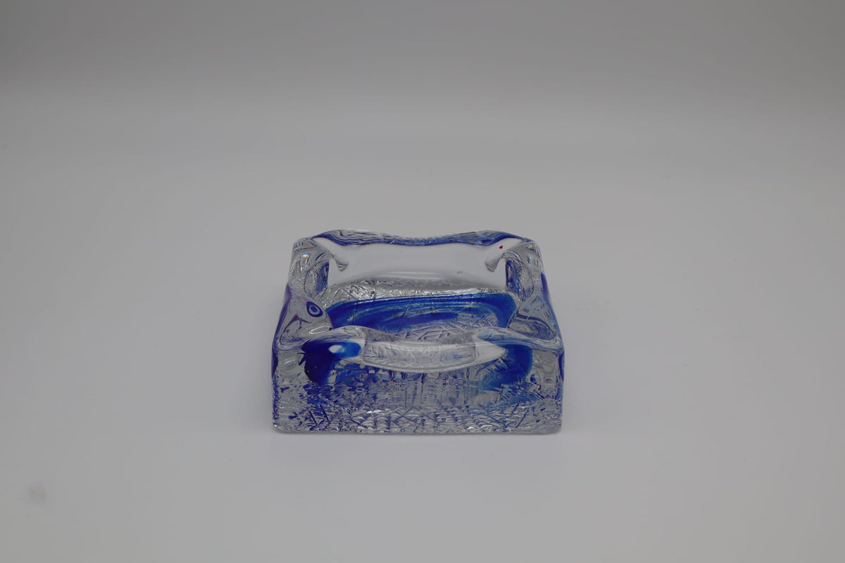 Kristalunie Maastricht glass ashtray cobalt blue detail