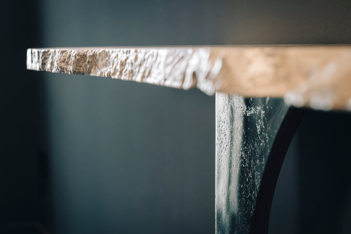 ANDREW Console - table in Metal and Brass — close-up