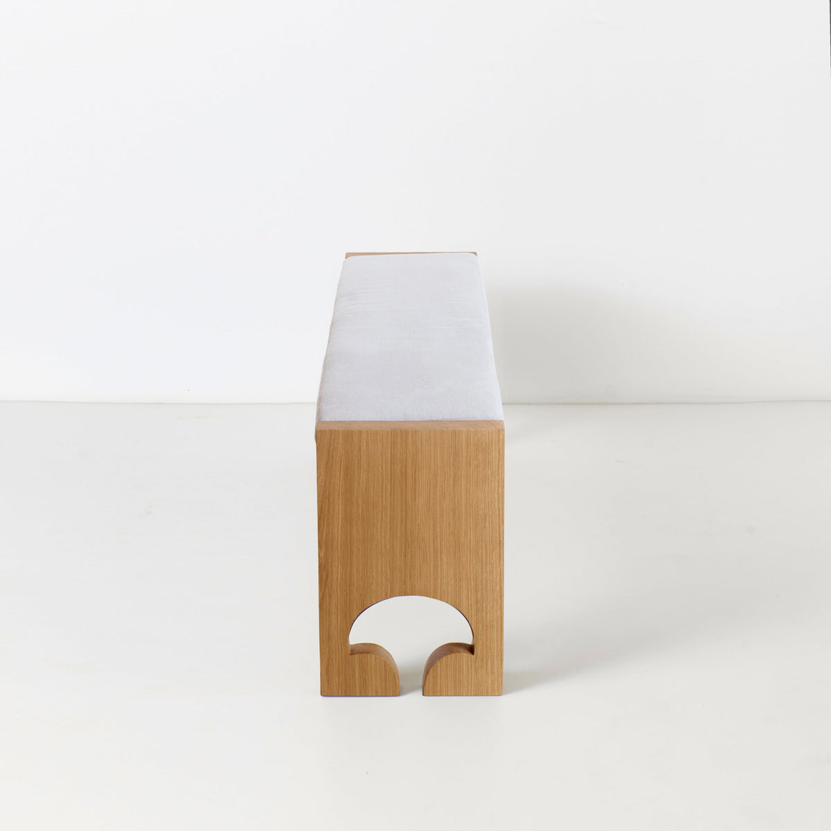 Quinta Bench — lifestyle setting