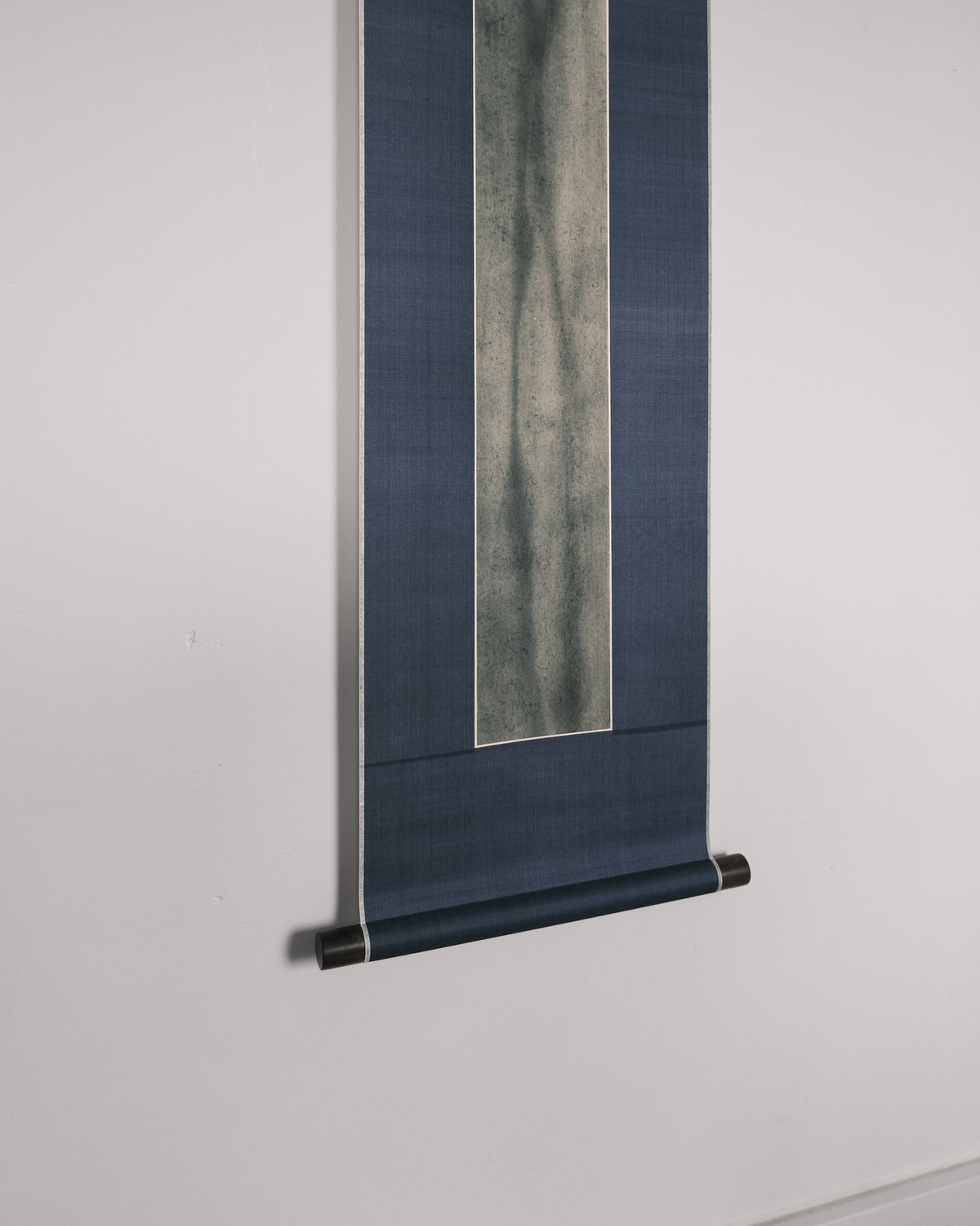 Trace in Grey Blue (2026), Painting by Aimée Adriaansen — lifestyle setting