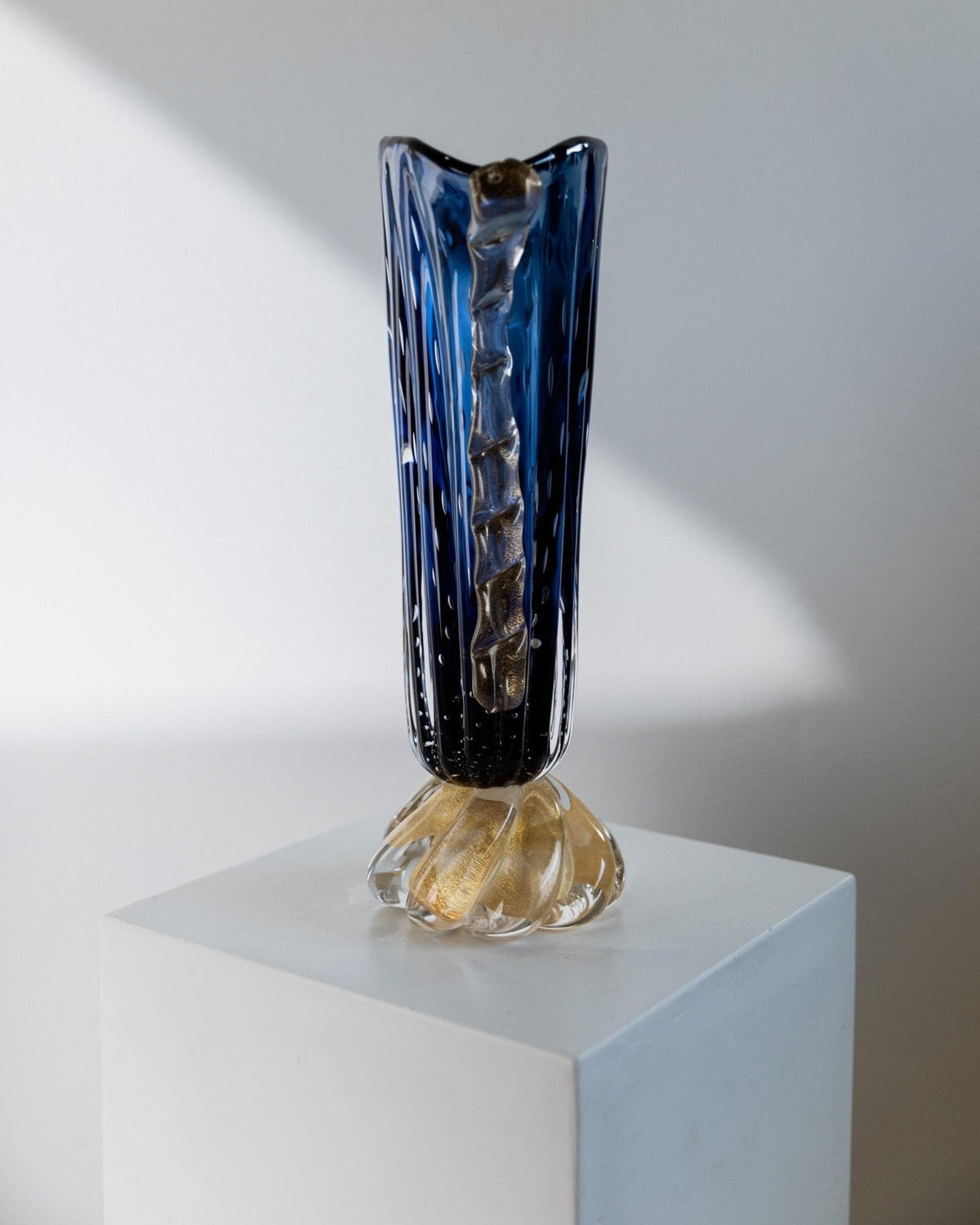 Vintage 19060s Murano Glass Vase by Barovier, Royal Blue with Gold, Bubble Glass, Twisted Texture, Italian Art Glass, Elegant Gift Idea — in context