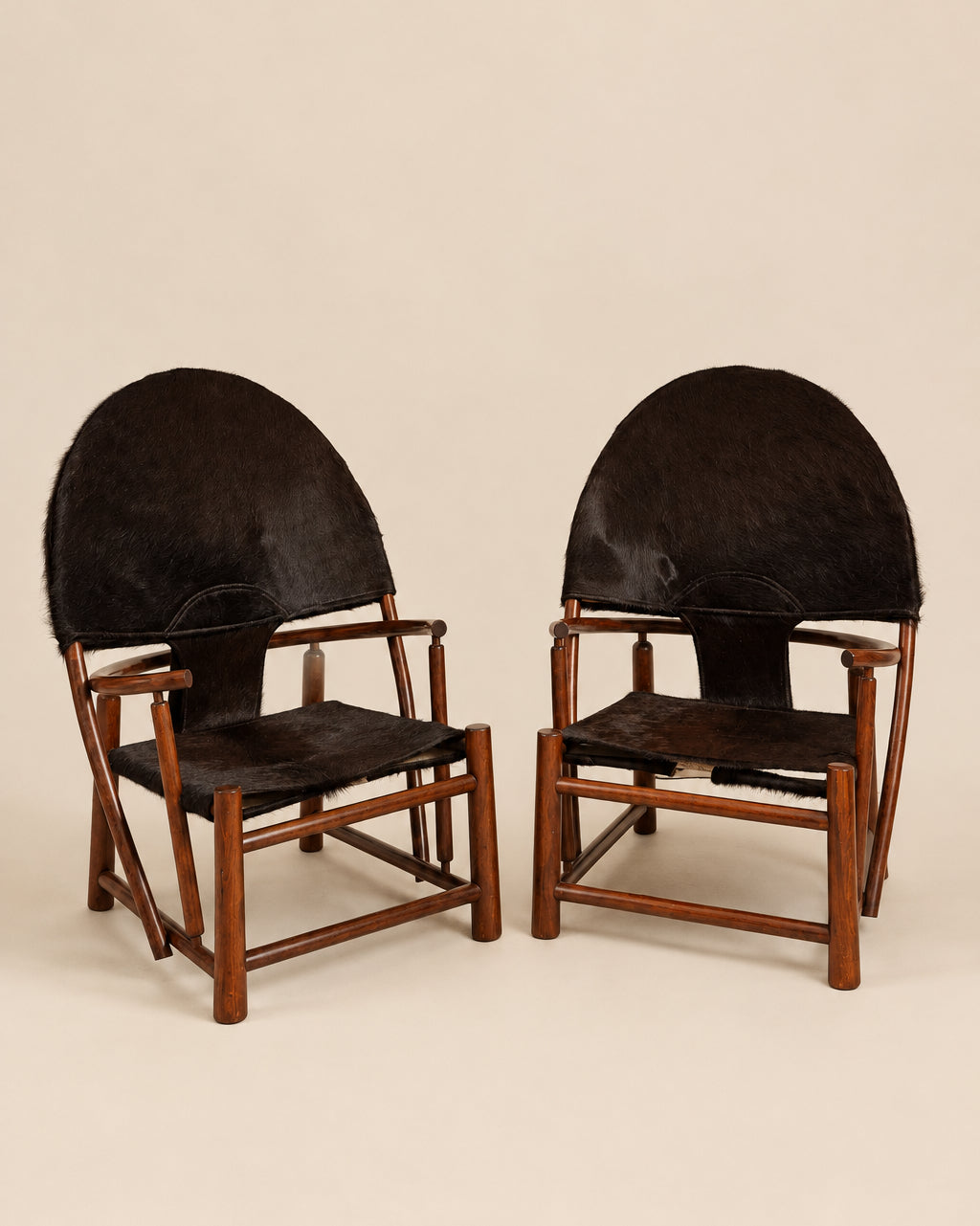 Hoop G23 Lounge Chairs — detail view