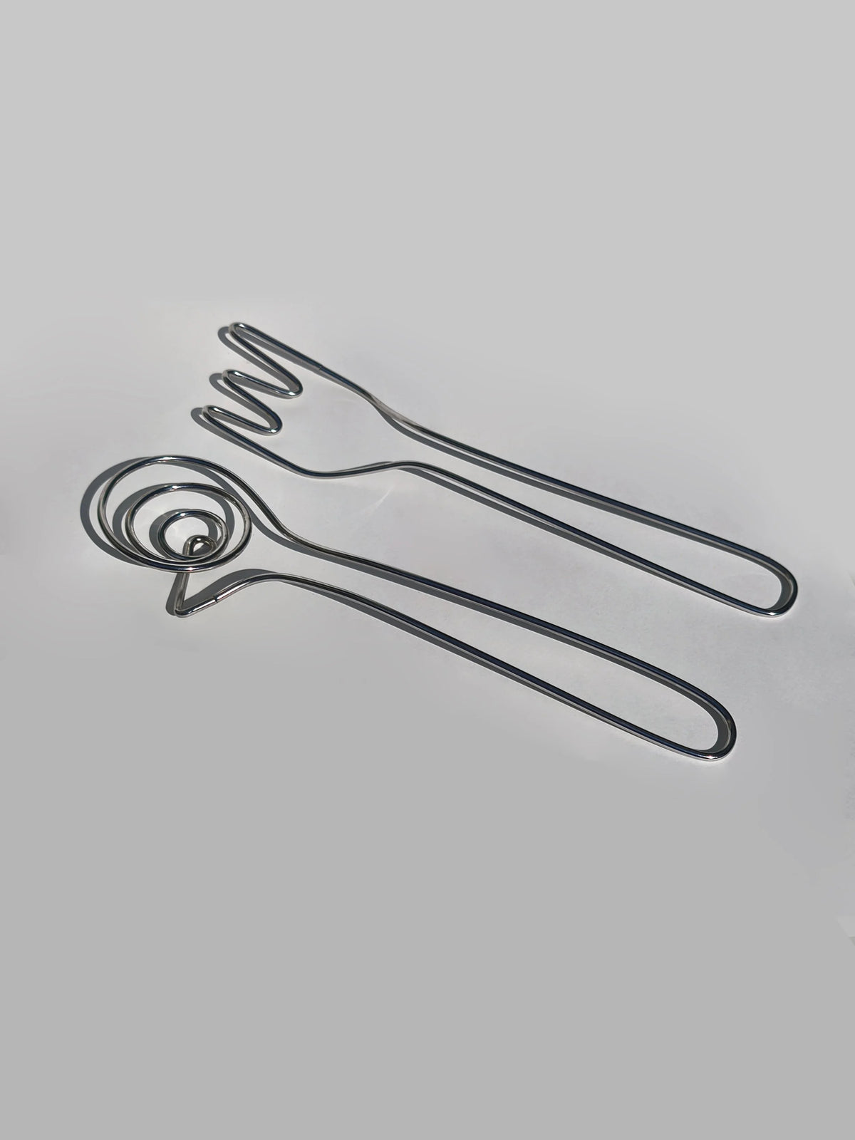 Minimalist 80's Salad Servers by Les Objoies | The Oblist