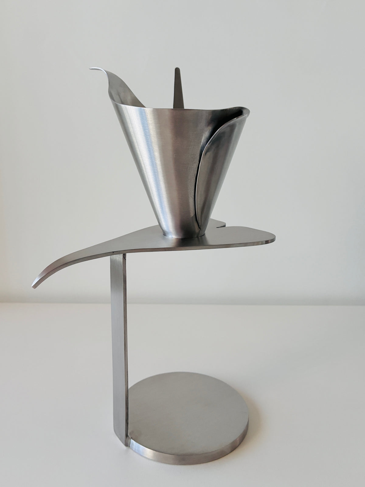Mary Pour Over Coffee Brewer — close-up