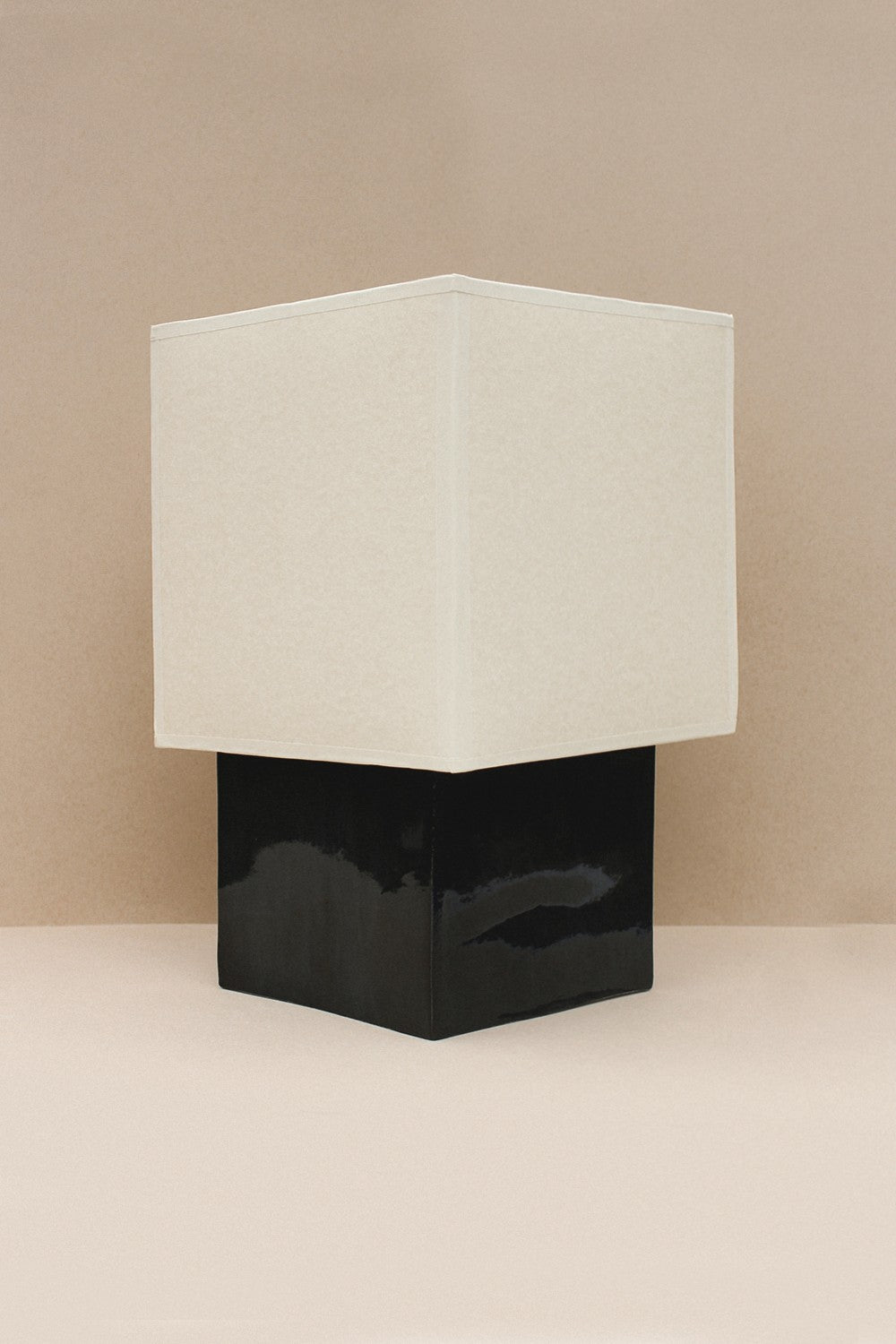 Barragán Lamp (Negro) — side angle showing black ceramic base