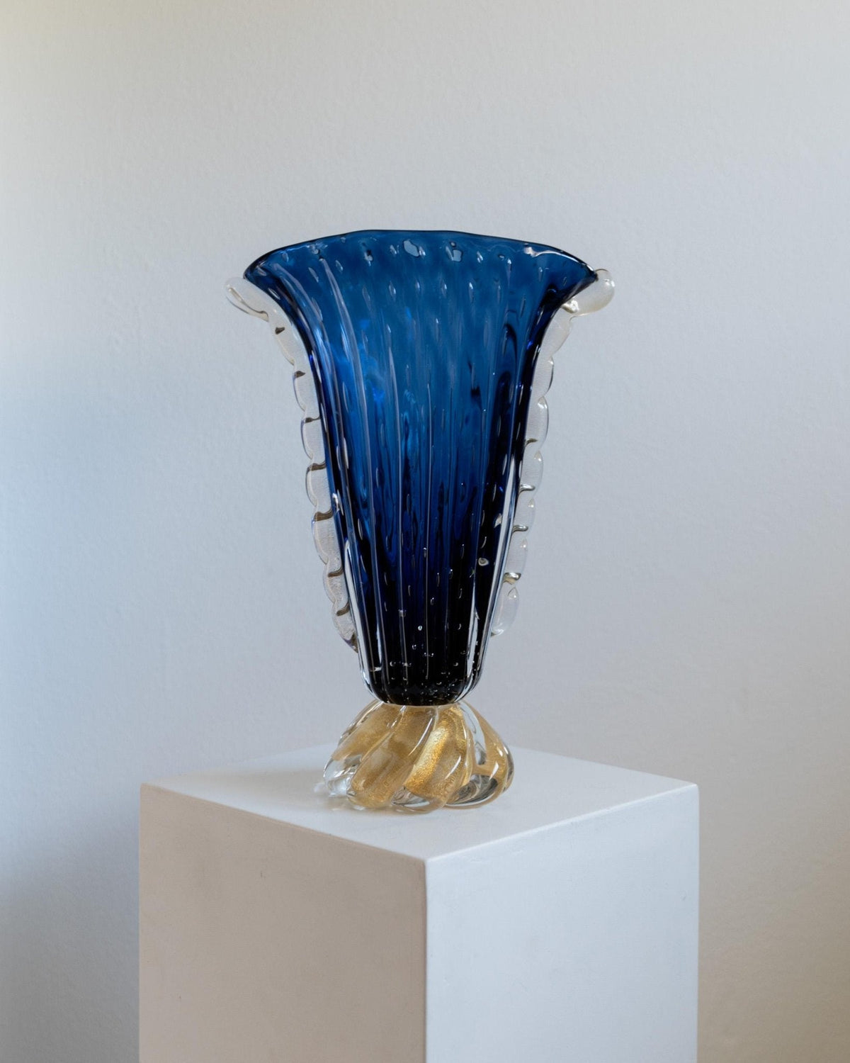 Vintage 19060s Murano Glass Vase by Barovier, Royal Blue with Gold, Bubble Glass, Twisted Texture, Italian Art Glass, Elegant Gift Idea — view 10