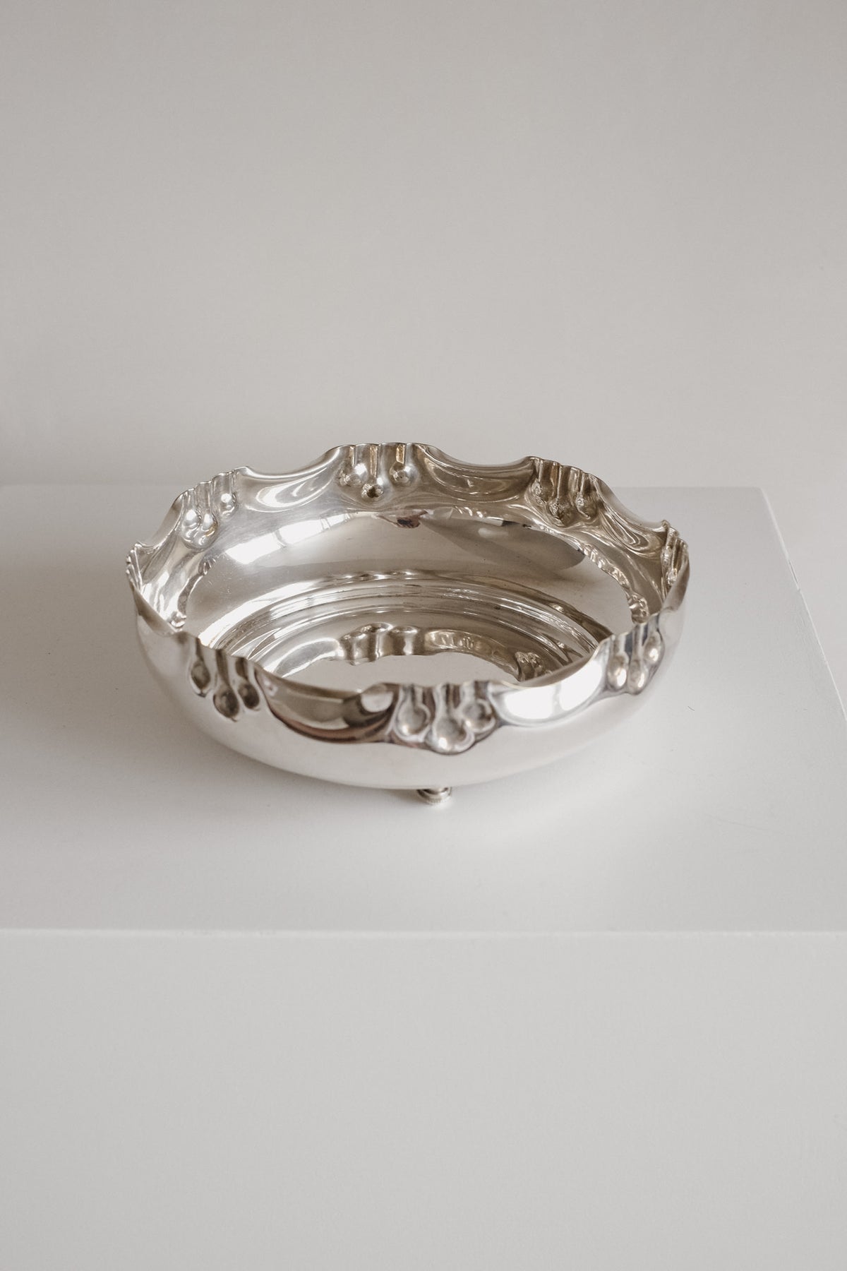 Elegant Silver-Plated Centerpiece Bowl — close-up