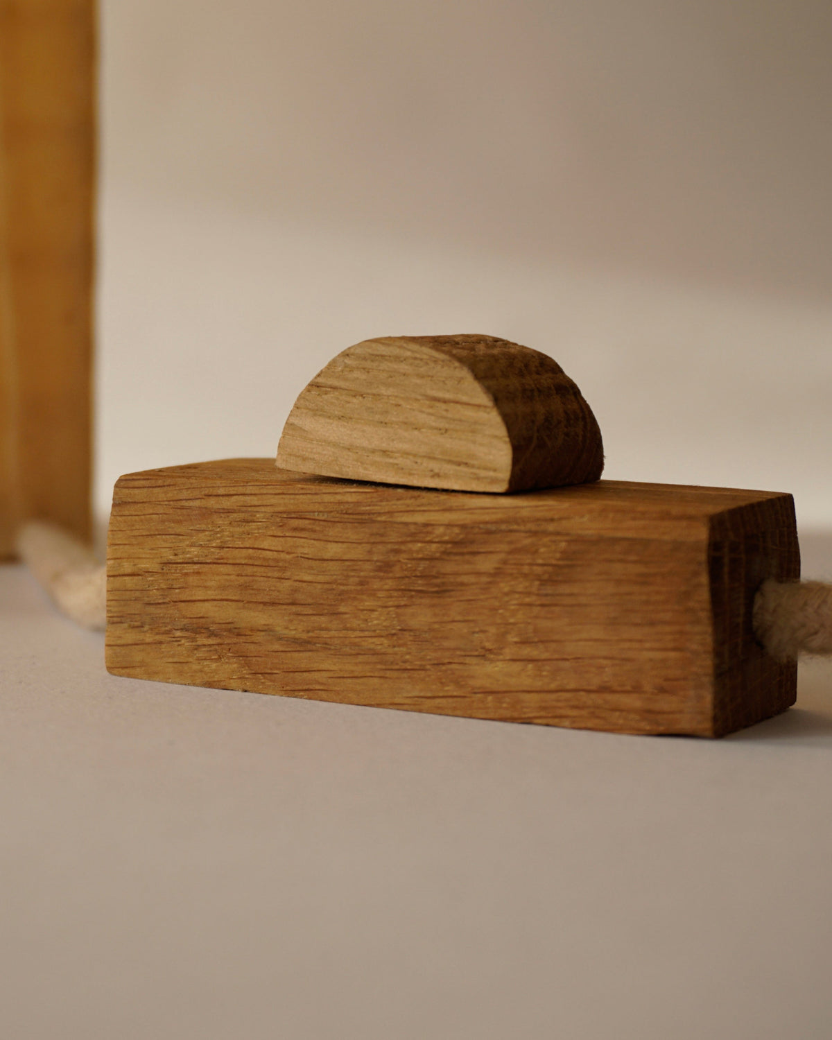 Minimalist wooden Grid table lamp with geometric sliding shade detail
