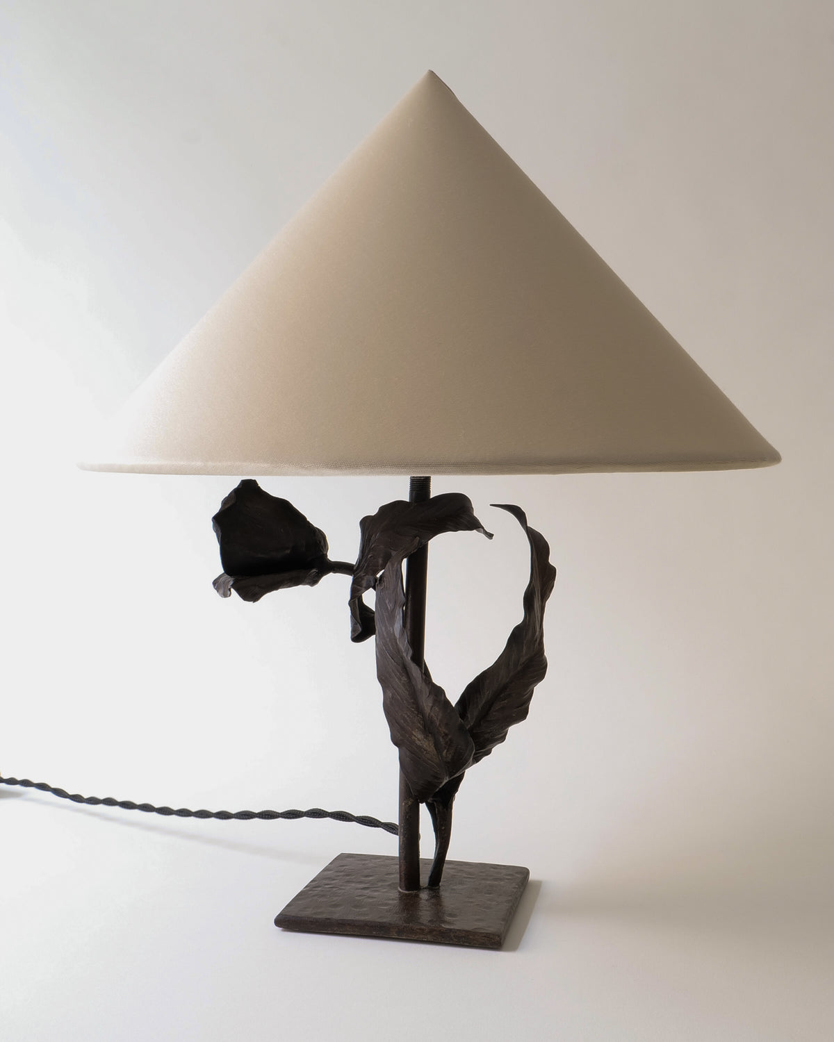 Art Deco wilting flower table lamp with conical shade 1920s