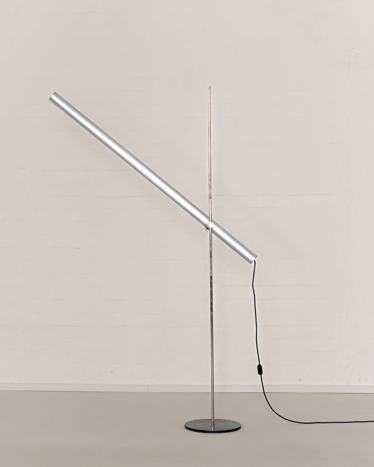 Modern silver LED floor lamp M60 with adjustable arm and cord