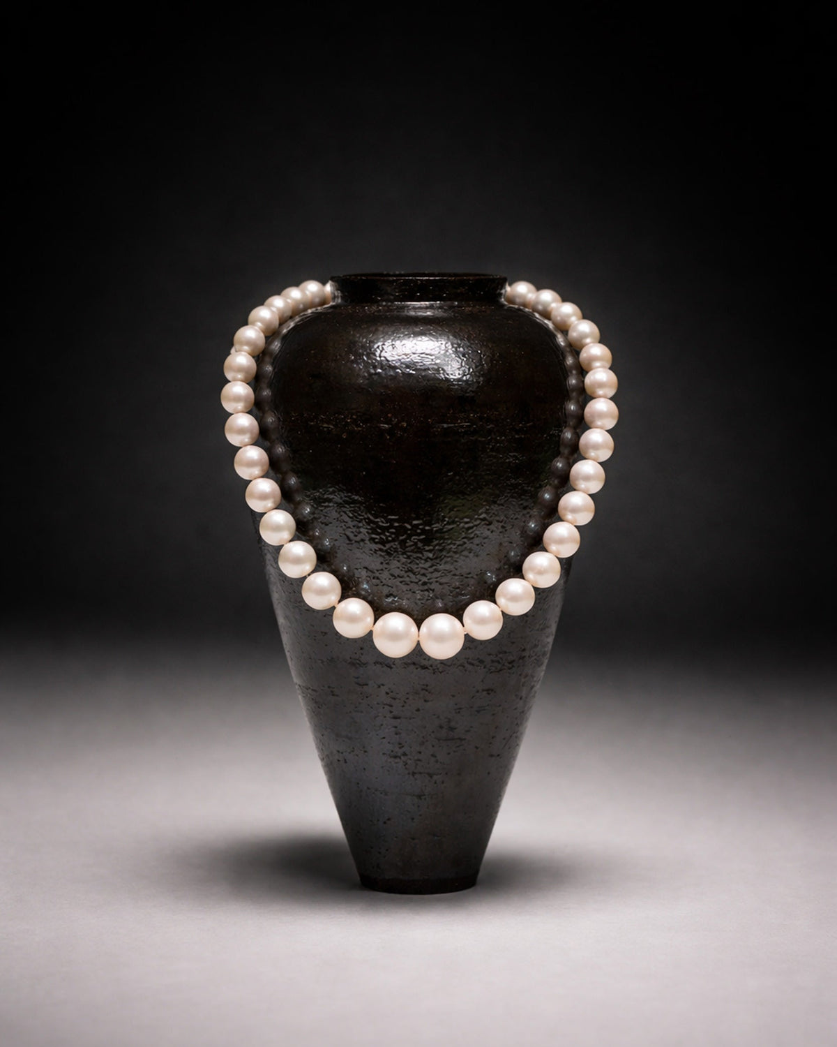 Tylissos - Oval Jar I — detail view