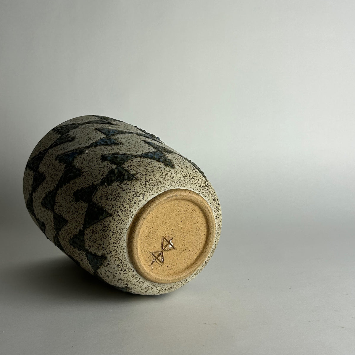 Glazed Ceramic Zig Zag Urn Matthew Ward Collection — lifestyle setting