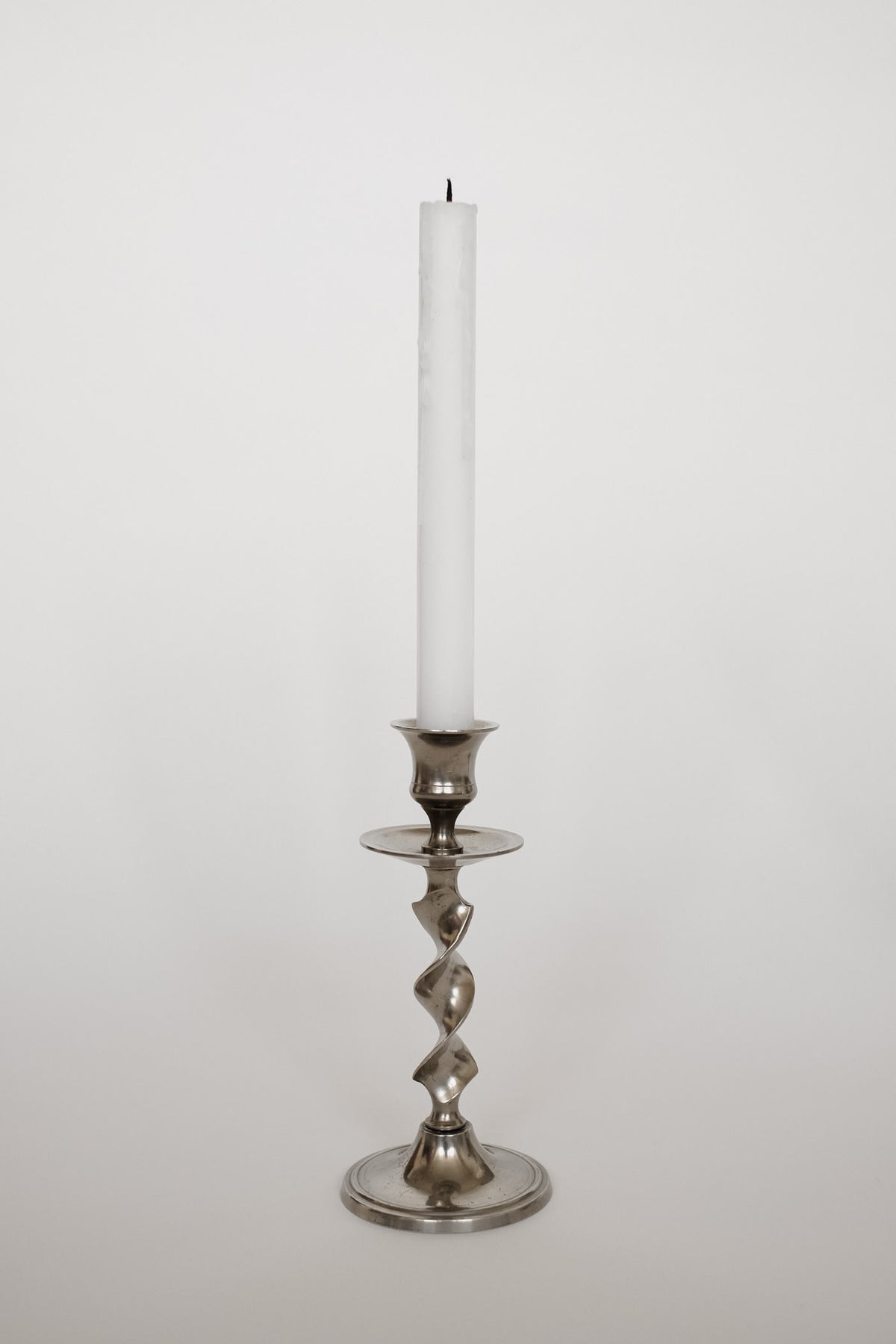 Set of 2 Elegant Vintage Twisted Candlesticks — close-up