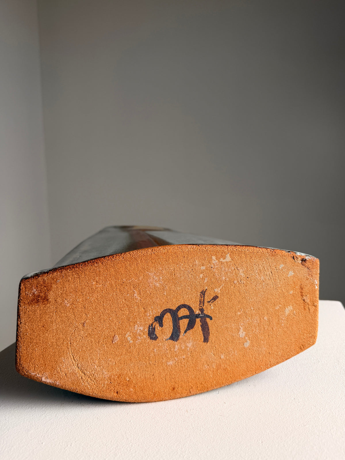 Monumental covered stoneware sculpture by Philippe le Bouteiller, France. — in context