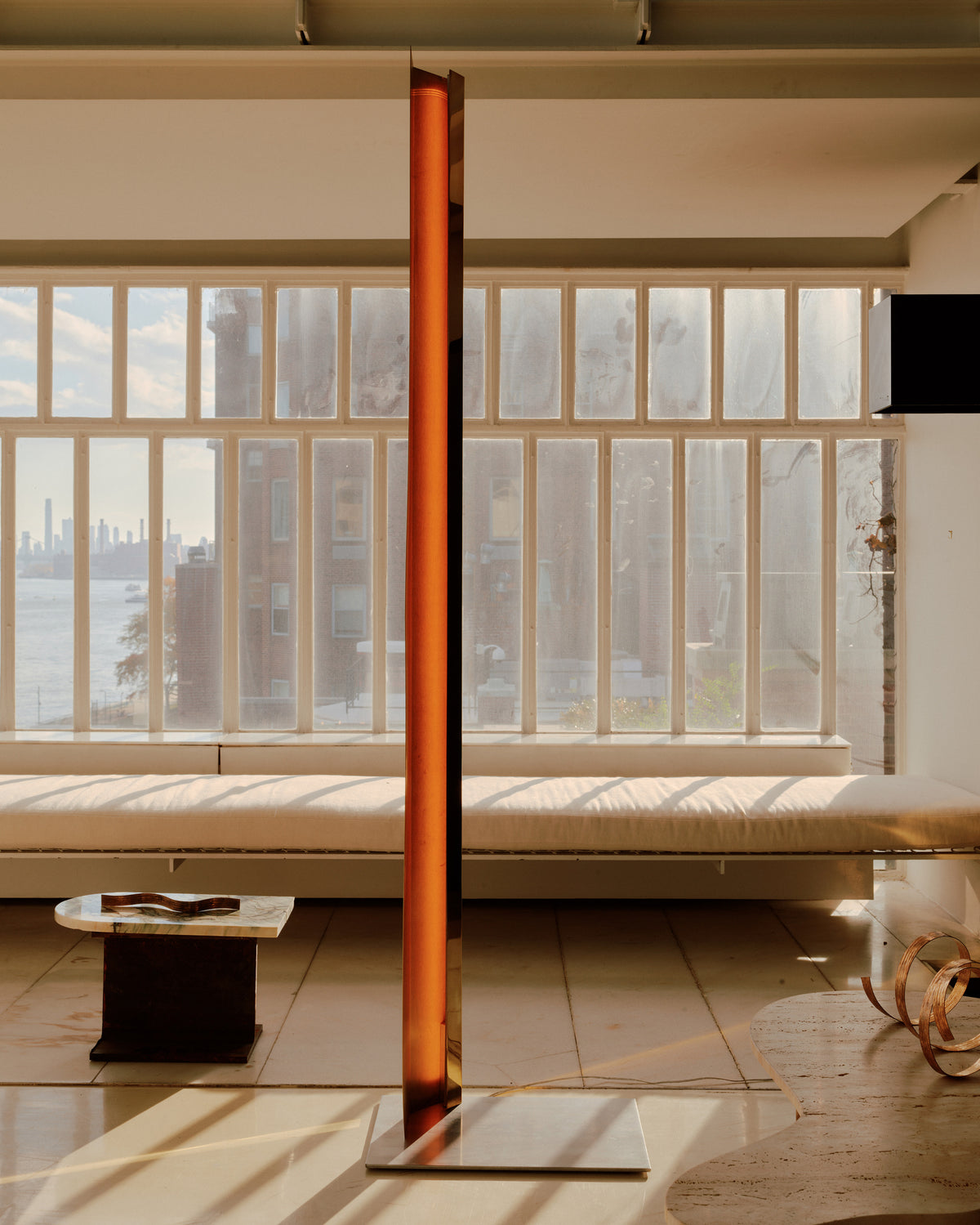 Mano Standing Light — side angle