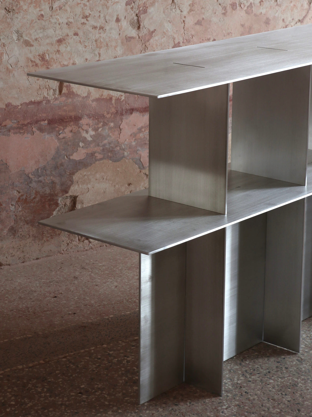 Lamina aluminum console — alternate view