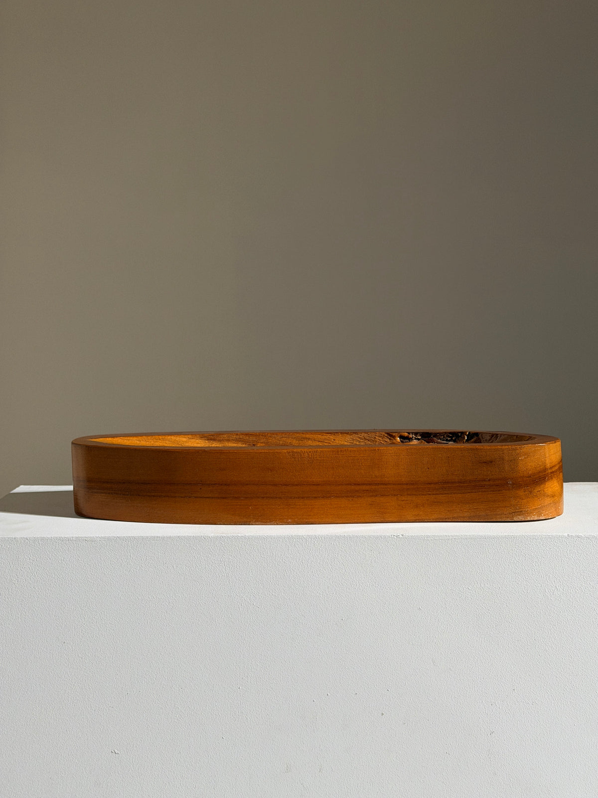 Large sculpted elm wood bowl, France, circa 1950 — close-up