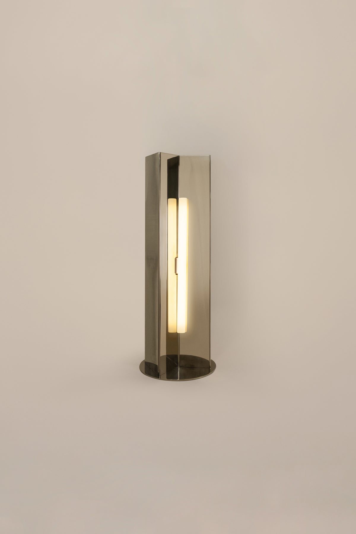 'Arrow' Table Lamp Without Diffuser — side angle