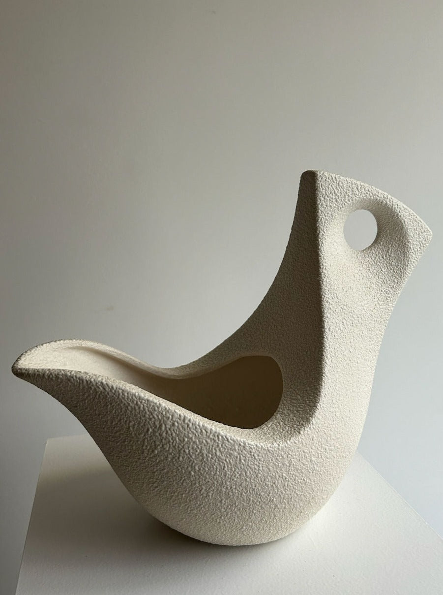 Handcrafted ceramic Bertoncello vase with elegant hand-painted details