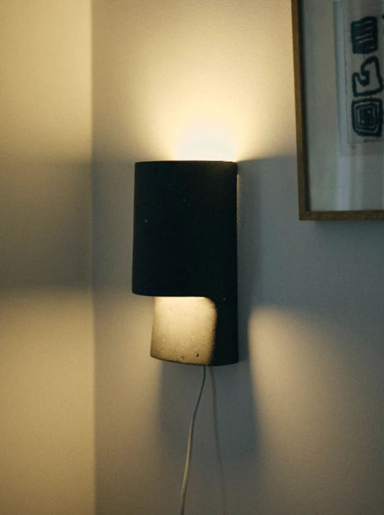 Durable Anthracite Wall Light with Weather-Resistant Finish for Outdoor Use