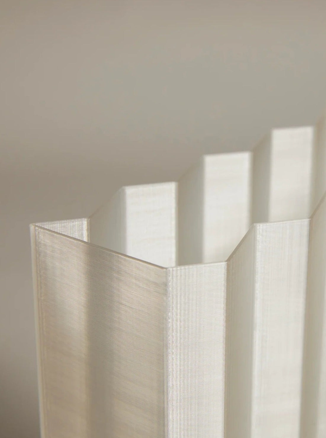  Wireless earphones with built-in microphone for hands-free calling